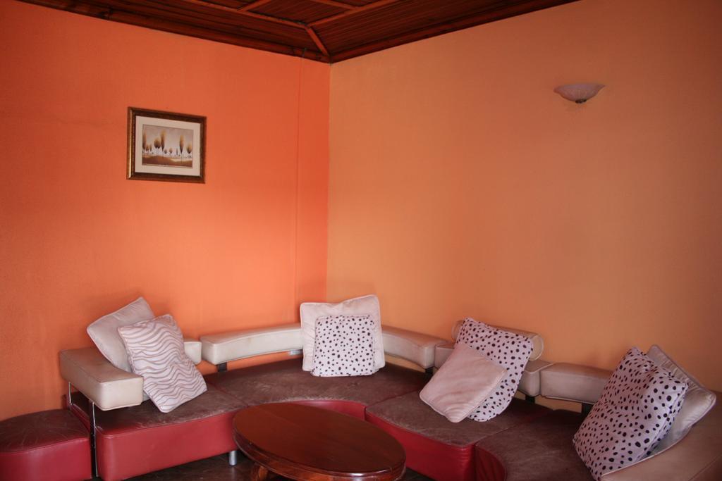 Hotel Acacia Kampala Exterior photo