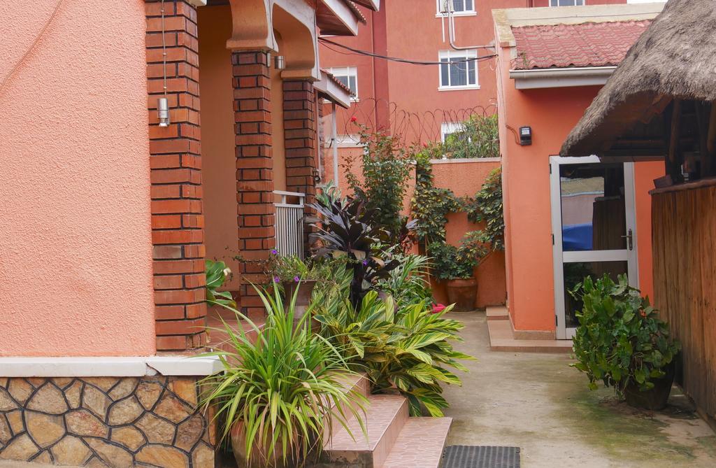 Hotel Acacia Kampala Exterior photo
